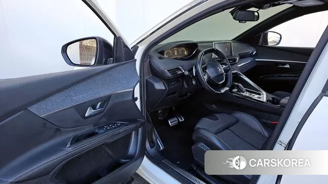 Peugeot 5008 second generation 2018 Белый из Кореи, фото 2