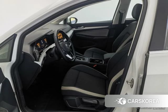 Volkswagen Golf 2021 Белый из Китая, фото 2