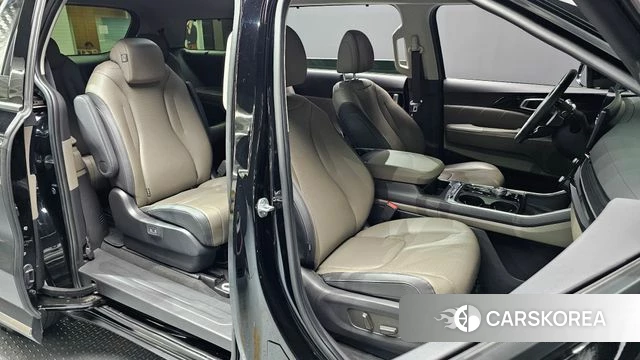 Kia The New Carnival 4th Generation 2024 Черный из Кореи, фото 2