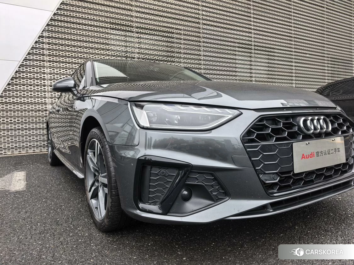 Audi A4L 2020 Темно-серый из Китая, фото 2