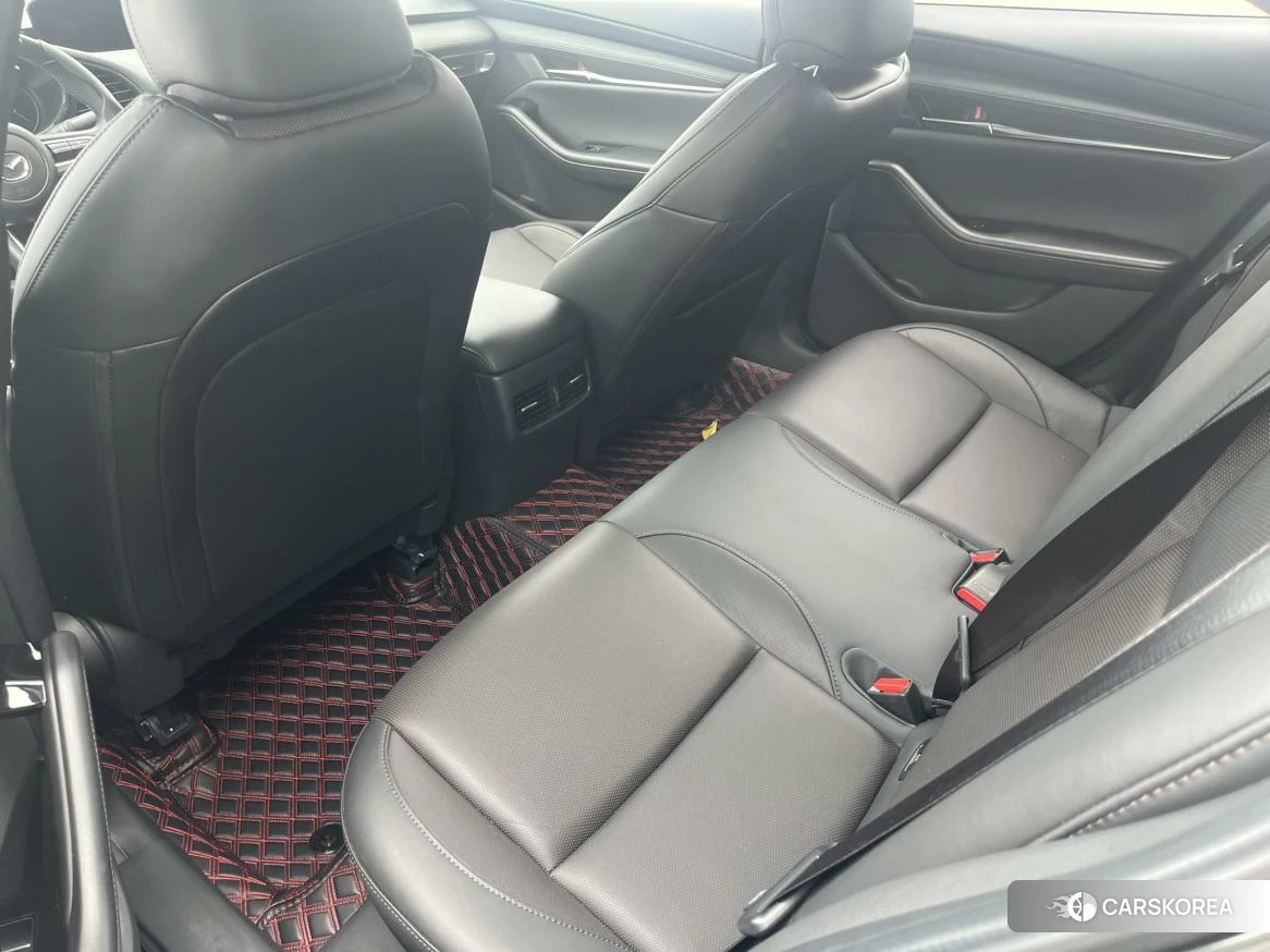 Mazda 3 2019 Белый из Китая, фото 2