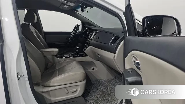 Kia The New Carnival 2020 Белый из Кореи, фото 2