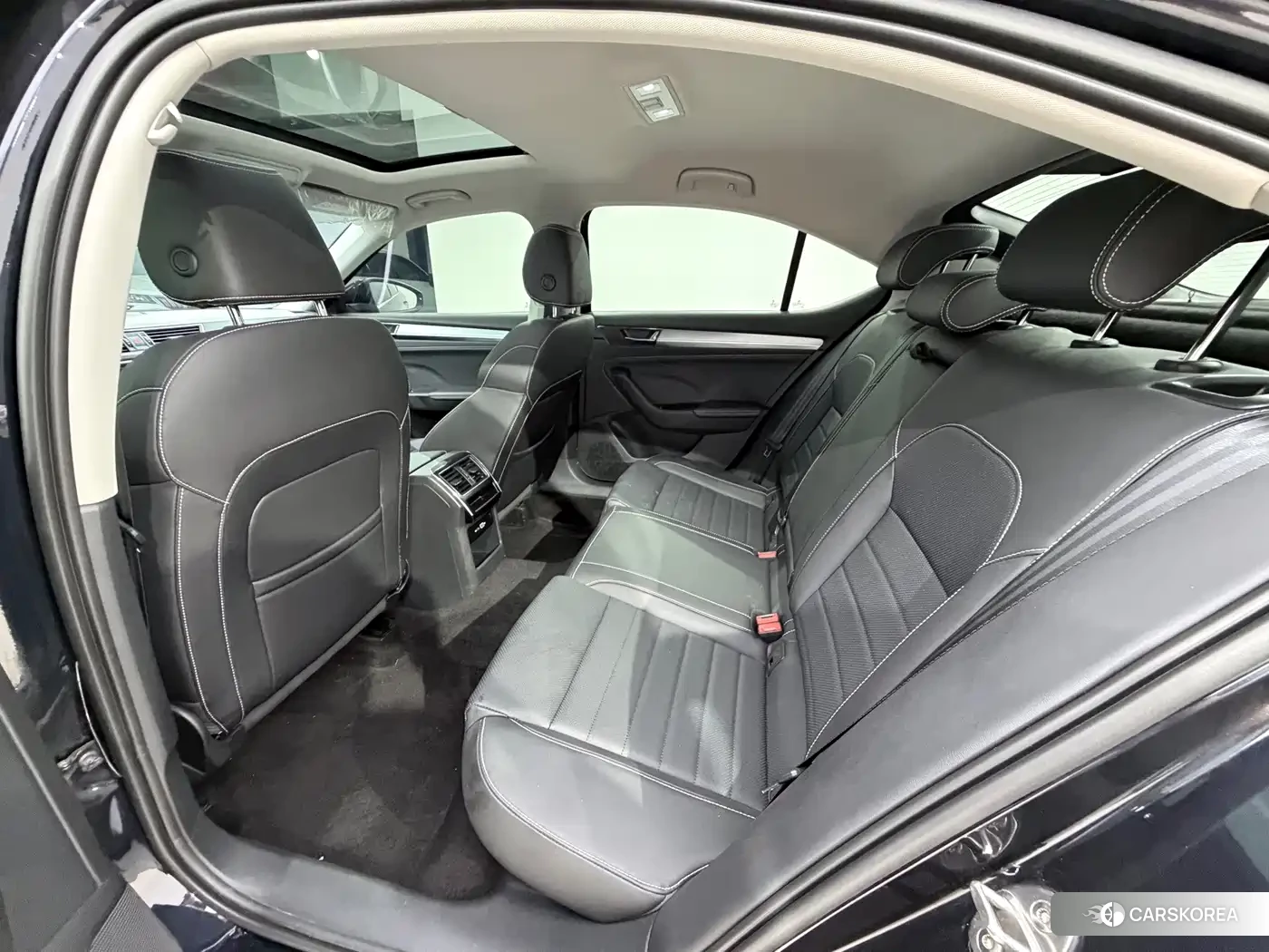 Skoda Superb 2024 Черный из Китая, фото 2