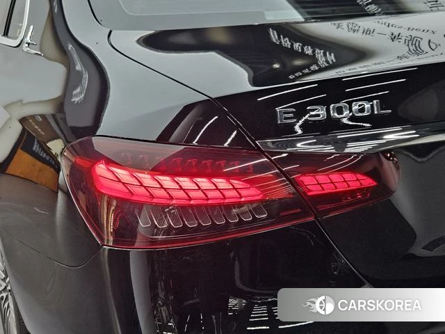 Mercedes-Benz E-class 2023 Черный из Китая, фото 2