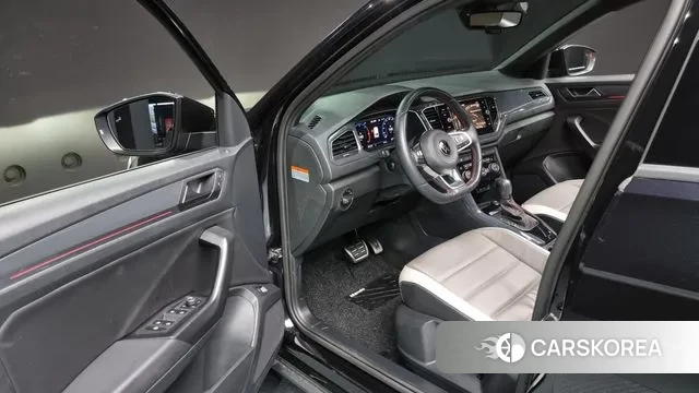 Volkswagen T-Roc 2021 Черный из Кореи, фото 2