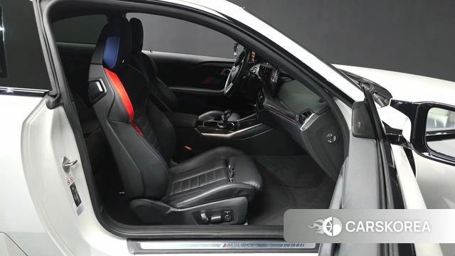 BMW M2 (G87) 2023 Белый из Кореи, фото 2