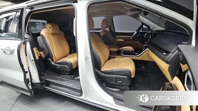 Kia Carnival 4th generation 2023 Белый из Кореи, фото 2