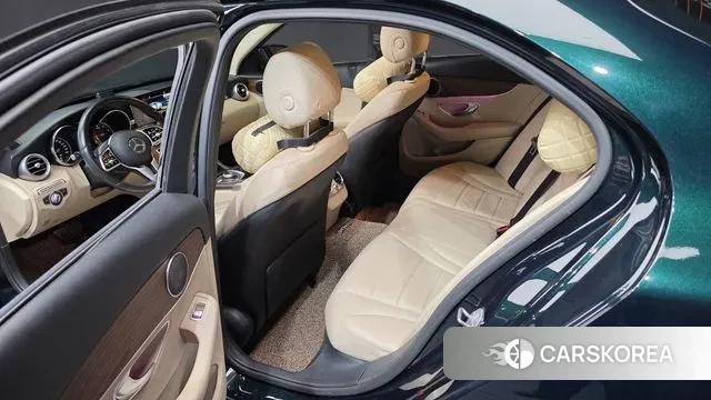 Mercedes-Benz C-Class W205 2019 Зеленый из Кореи, фото 2