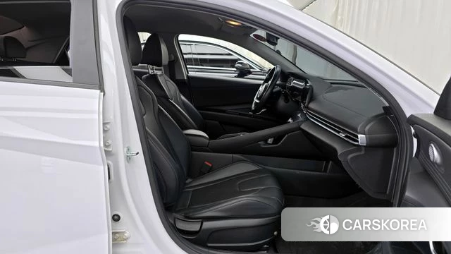 Hyundai Avante (CN7) 2021 Белый из Кореи, фото 2