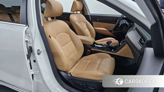 Kia K7 Premier 2019 Белый из Кореи, фото 2