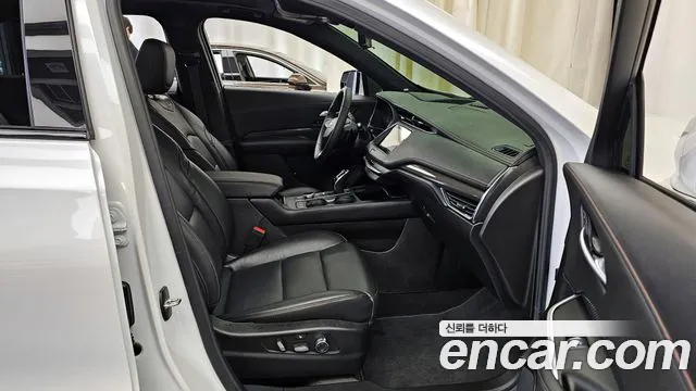 Cadillac XT4 id 2697400 из Кореи 2