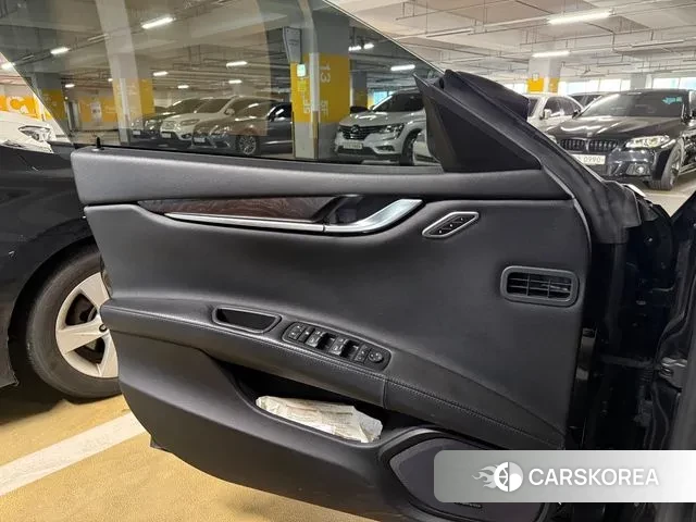 Maserati Ghibli 2018 Черный из Кореи, фото 2