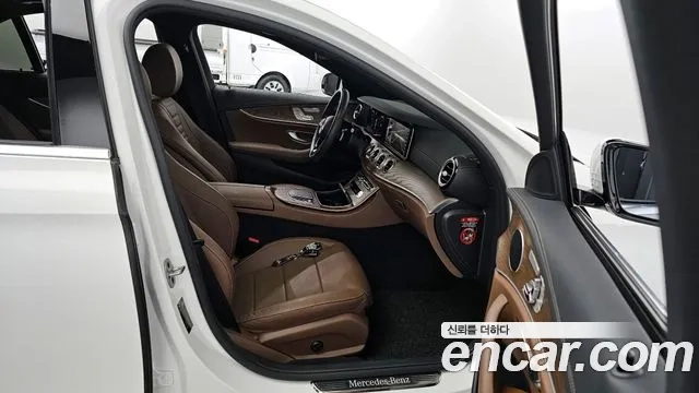 Mercedes-Benz E-Class W213 2021 Белый из Кореи, фото 2