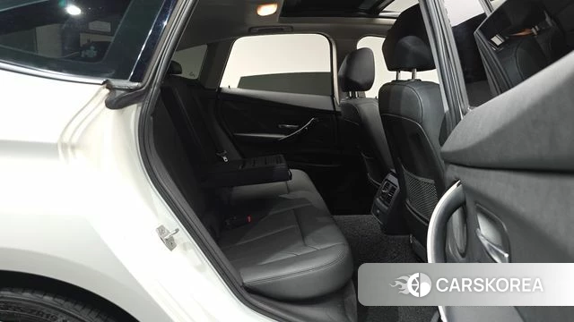 BMW 3 Series GT (F34) 2018 Белый из Кореи, фото 2