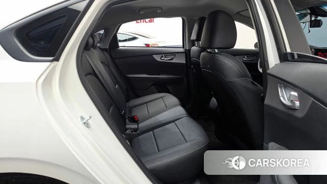 Kia The New K3 2nd generation 2022 Белый из Кореи, фото 2