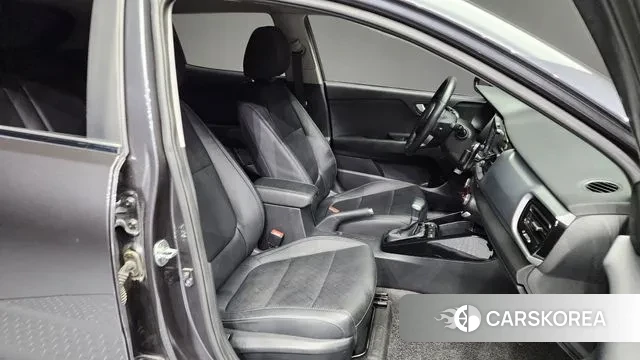 Kia Stonic 2018 Серый из Кореи, фото 2