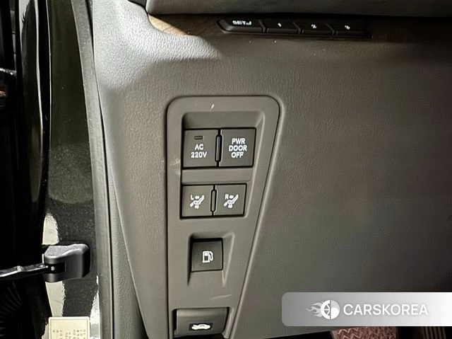 Lexus LM Second Generation 2025 Черный из Кореи, фото 2