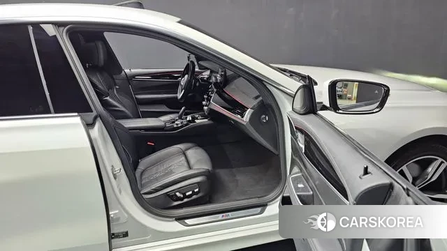 BMW 6 Series GT (G32) 2022 Белый из Кореи, фото 2