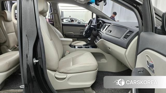 Kia The New Carnival 2019 Черный из Кореи, фото 2