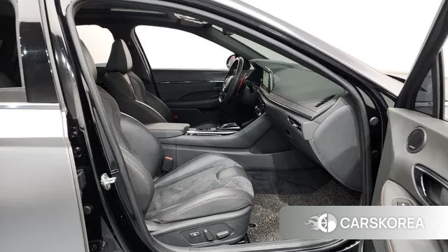 Hyundai Sonata (DN8) 2021 Серебряный из Кореи, фото 2