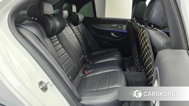Mercedes-Benz E-Class W213 2019 Белый из Кореи, фото 2
