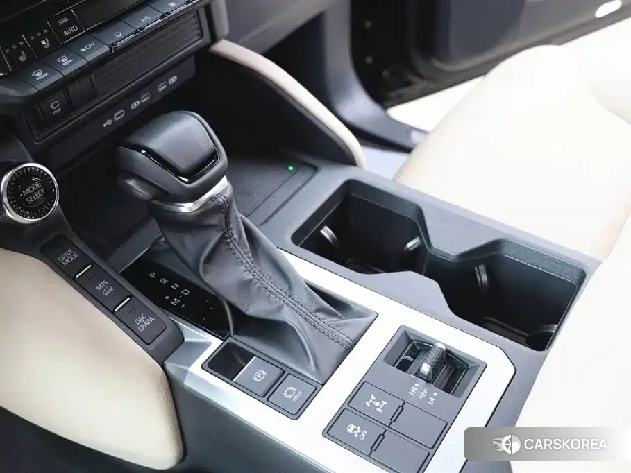 Toyota Land Cruiser 2025 Черный из Китая, фото 2