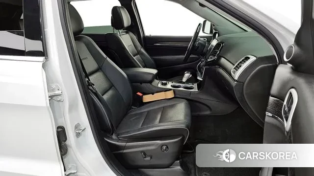 Jeep Grand Cherokee 2021 Белый из Кореи, фото 2