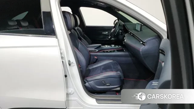 Genesis GV70 2021 Белый из Кореи, фото 2