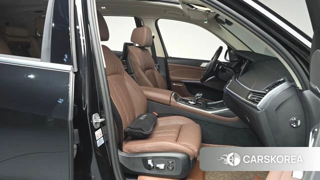 BMW X7 (G07) 2022 Черный из Кореи, фото 2