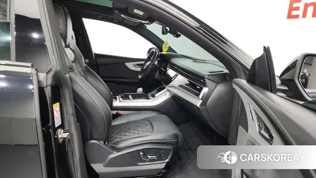 Audi Q8 (4M) 2022 Черный из Кореи, фото 2