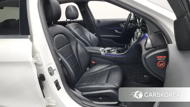 Mercedes-Benz C-Class W205 2019 Белый из Кореи, фото 2