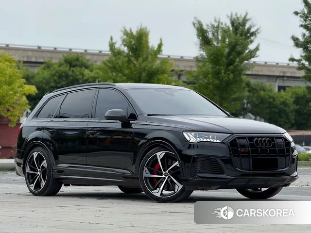 Audi SQ7 2024 Черный из Китая, фото 2