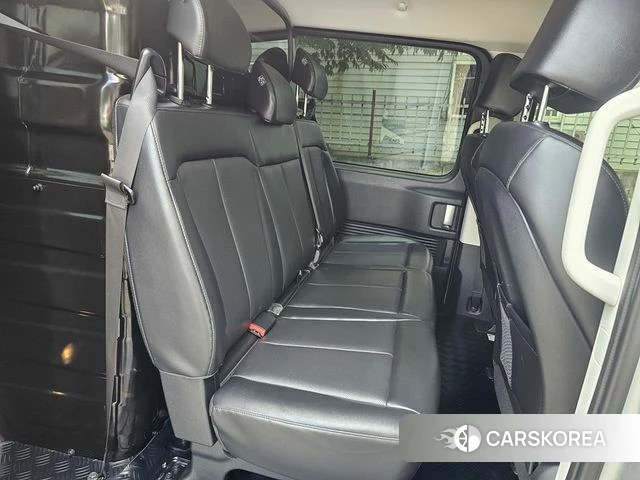 Hyundai Staria 2021 Серебряный из Кореи, фото 2
