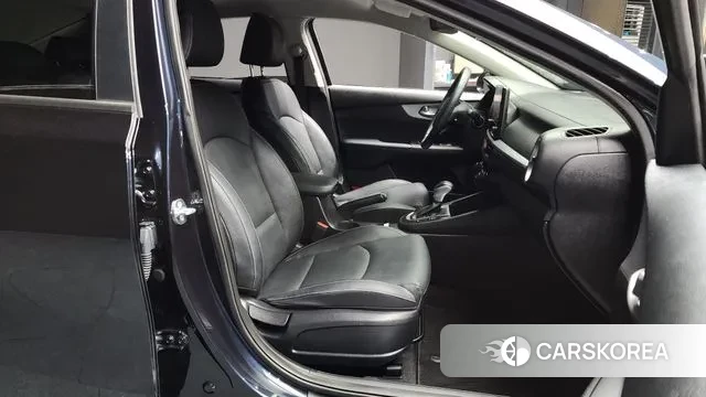 Kia The New K3 2nd generation 2021 Синий из Кореи, фото 2