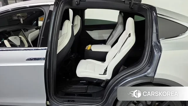 Tesla Model X 2018 Серебряный из Кореи, фото 2