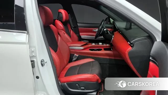 Genesis GV70 2022 Белый из Кореи, фото 2