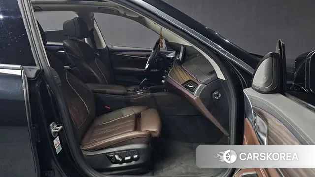 BMW 6 Series GT (G32) 2023 Черный из Кореи, фото 2