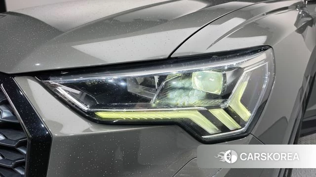 Audi Q3 (F3) 2020 Серый из Кореи, фото 2