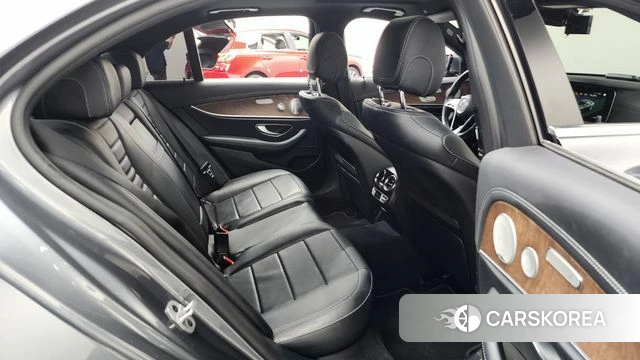 Mercedes-Benz E-Class W213 2020 Серый из Кореи, фото 2