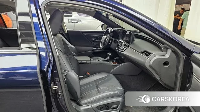 Lexus ES300h 7th generation 2022 Синий из Кореи, фото 2