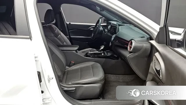 Chevrolet (GM Daewoo) Trax Crossover 2023 Белый из Кореи, фото 2