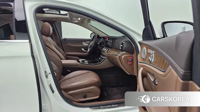 Mercedes-Benz E-Class W213 2019 Белый из Кореи, фото 2