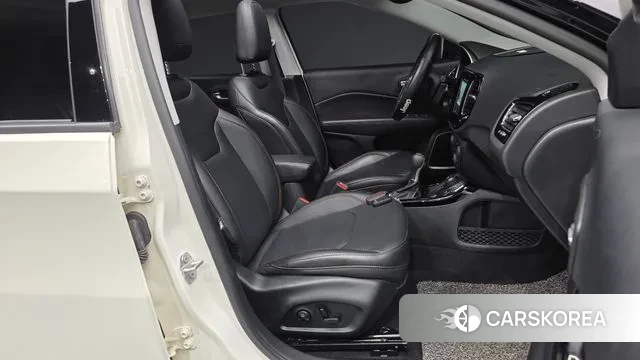 Jeep Compass 2nd Generation 2019 Белый из Кореи, фото 2