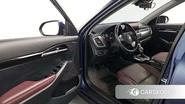 Kia Seltos 2020 Синий из Кореи, фото 2