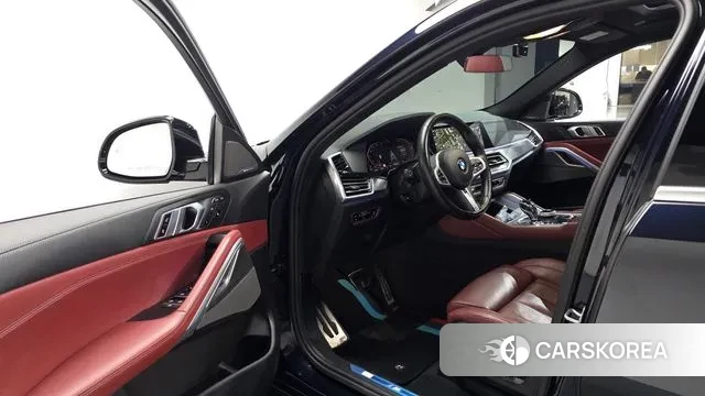 BMW X6 (G06) 2021 Черный из Кореи, фото 2