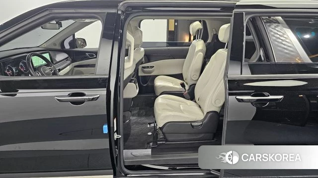 Kia Carnival 4th generation 2022 Черный из Кореи, фото 2