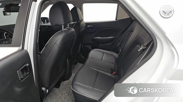 Hyundai Venue 2022 Белый из Кореи, фото 2