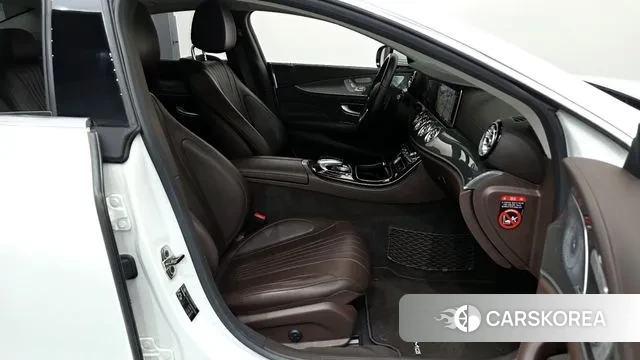 Mercedes-Benz CLS-Class C257 2019 Белый из Кореи, фото 2