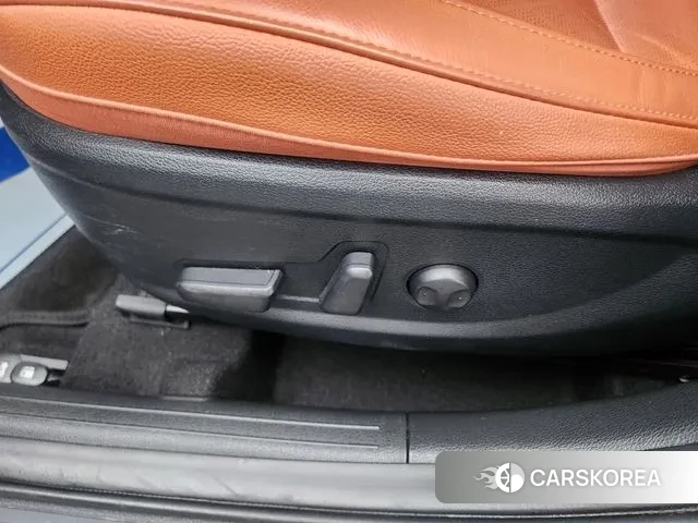 Kia The New K3 2nd generation 2023 Серый из Кореи, фото 2