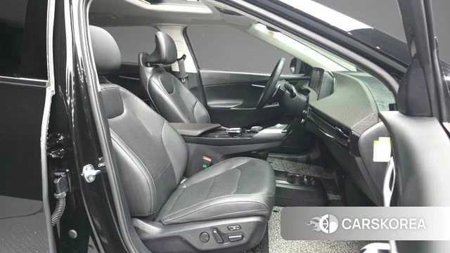 Kia EV6 2023 Черный из Кореи, фото 2